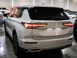 ميتسوبيشي اوتلاندر